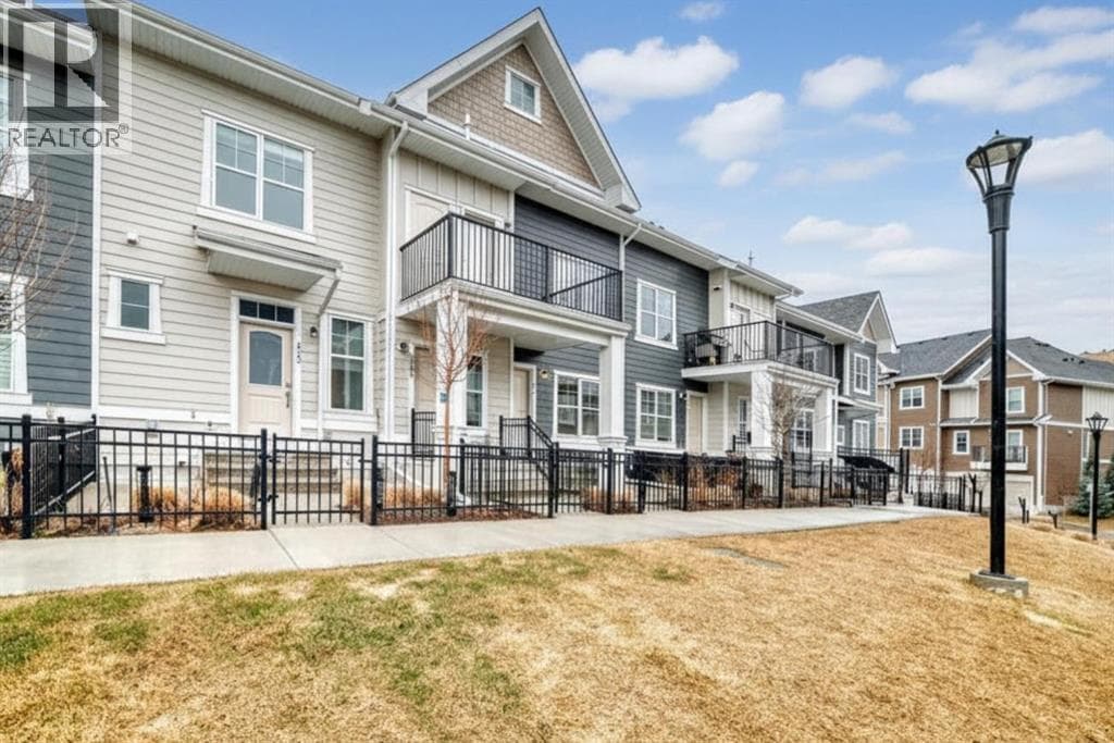 647 Cranbrook Walk SE