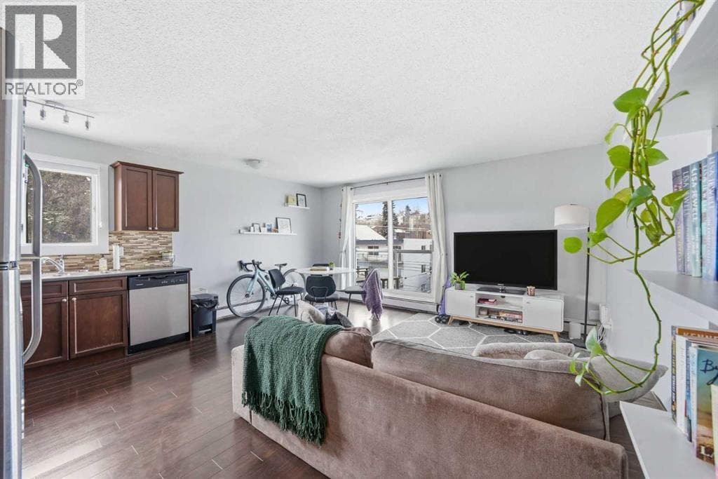 402, 2117 16 Street SW — photo 3