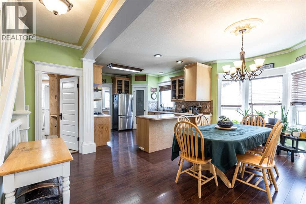 1061 Ross Street SE — photo 4