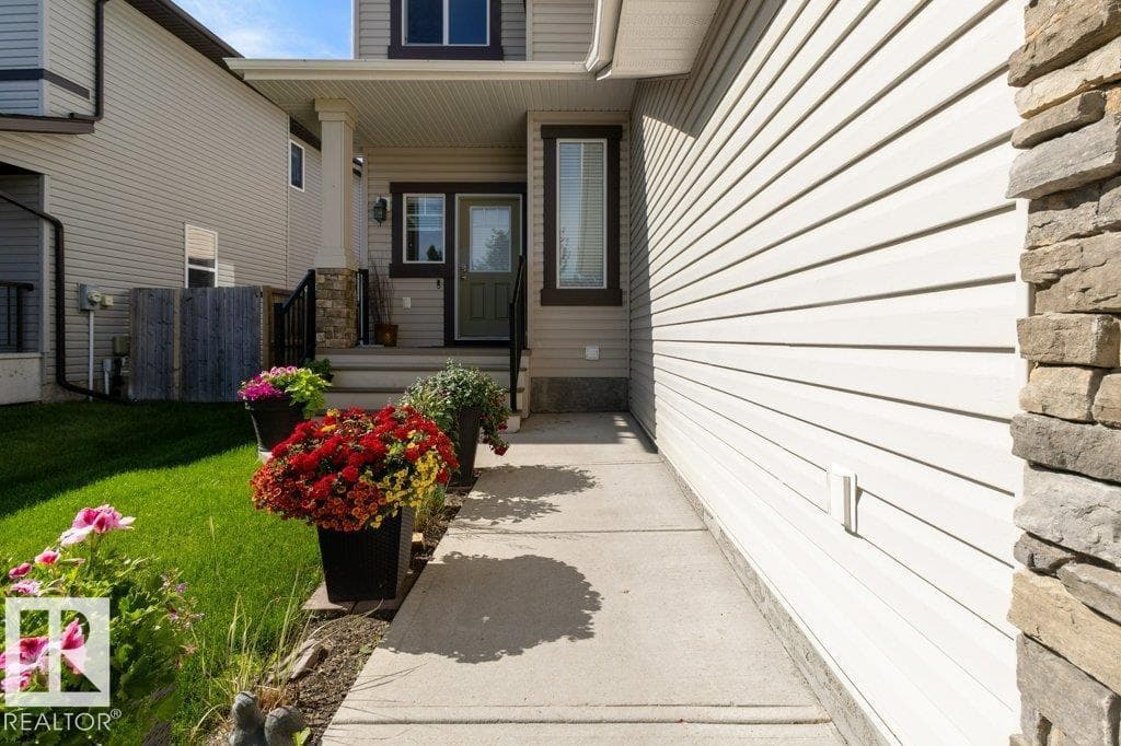 124 CAMPBELL DR — photo 3