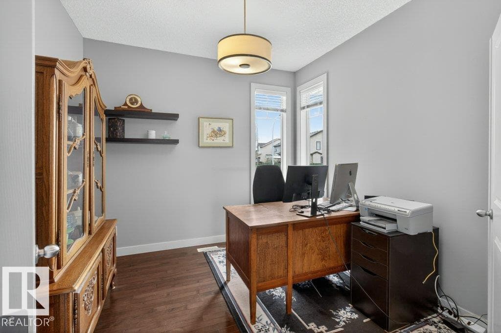 124 CAMPBELL DR — photo 5
