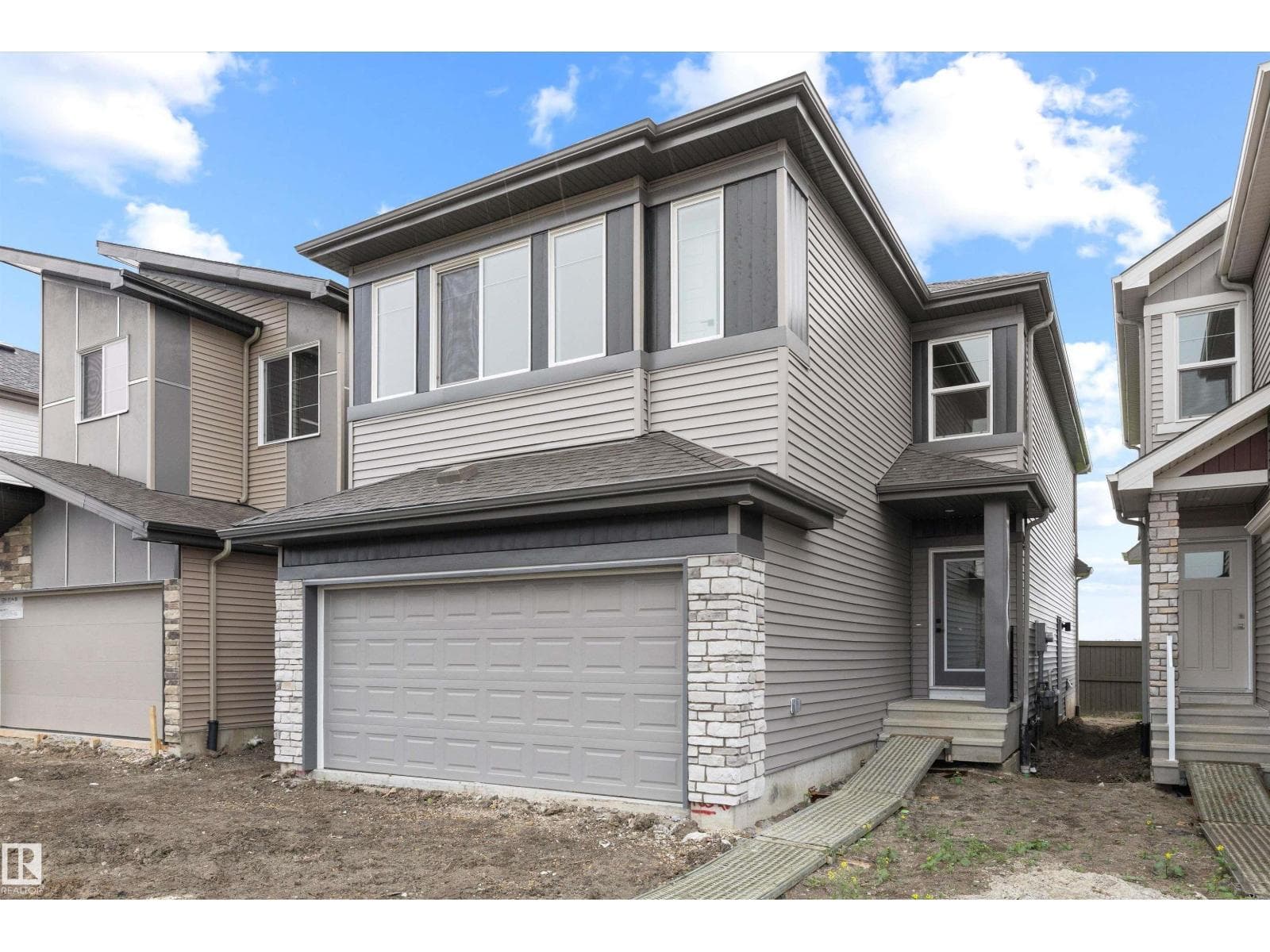 8532 183 AV NW — photo 2