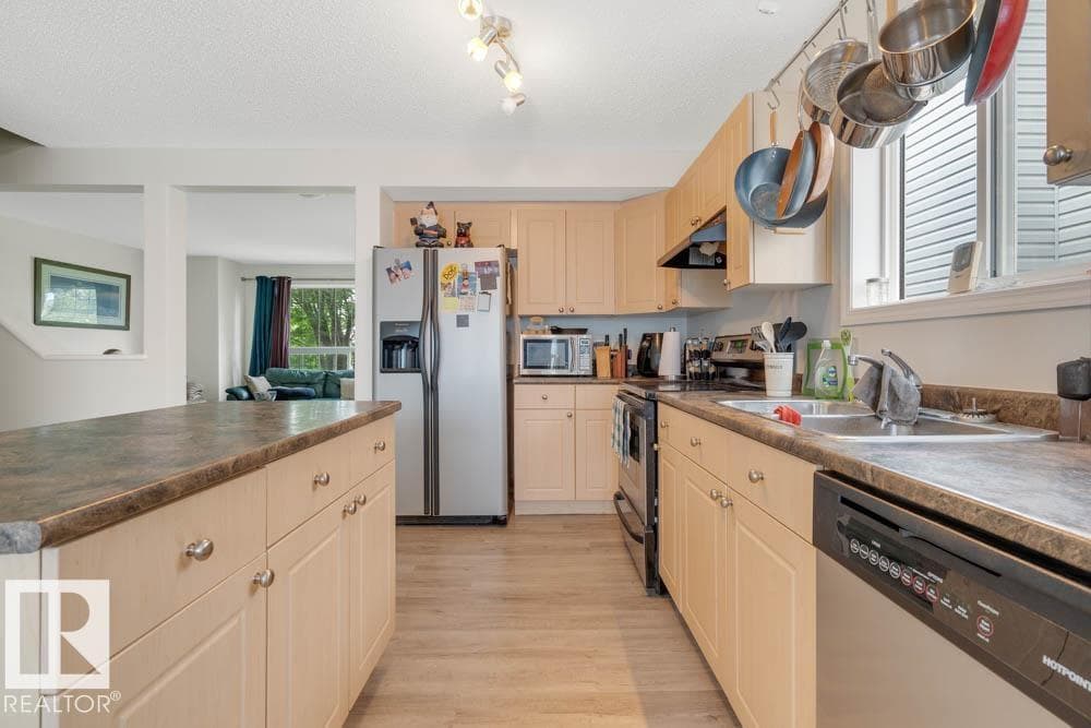 57 SUNTREE PM — photo 3