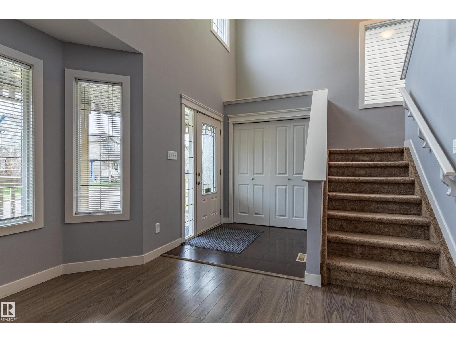 17715 6 AV SW — photo 3