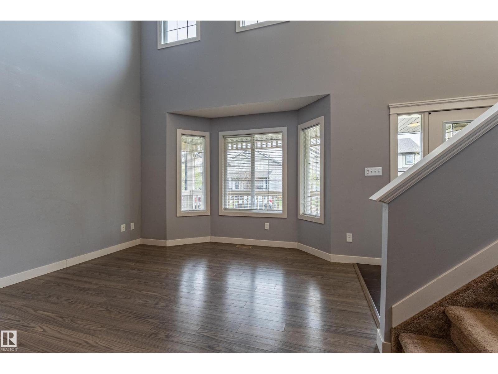 17715 6 AV SW — photo 4
