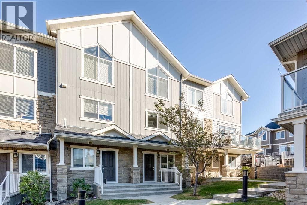107 Evanston Manor NW