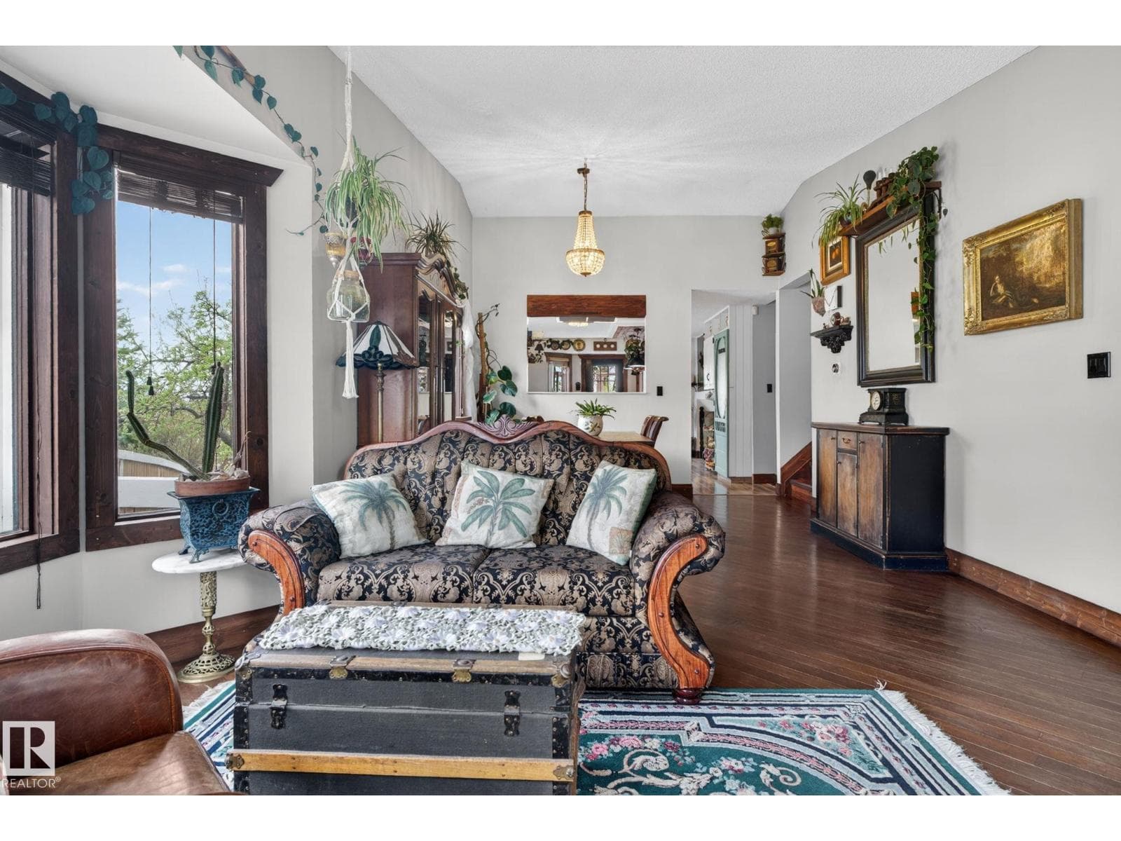 3332 44B AV NW — photo 5