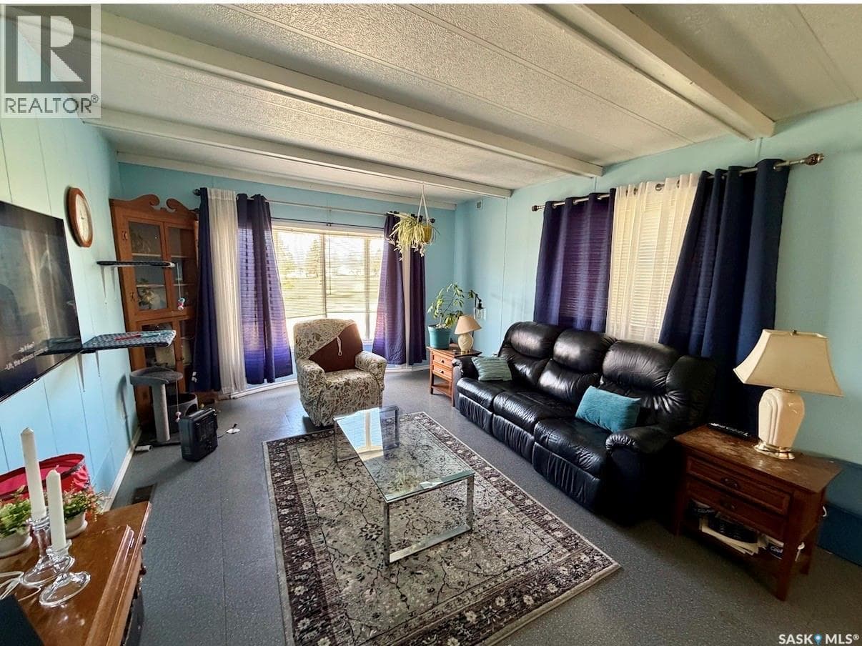 509 Toews STREET — photo 5