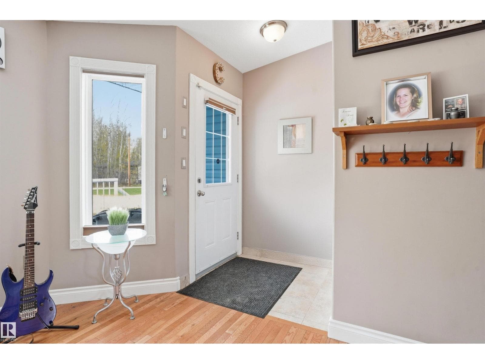1515 Marine DR — photo 3