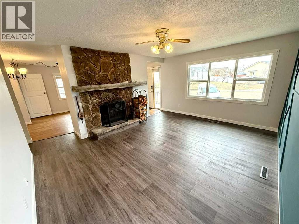 716 Bankview Drive — photo 3