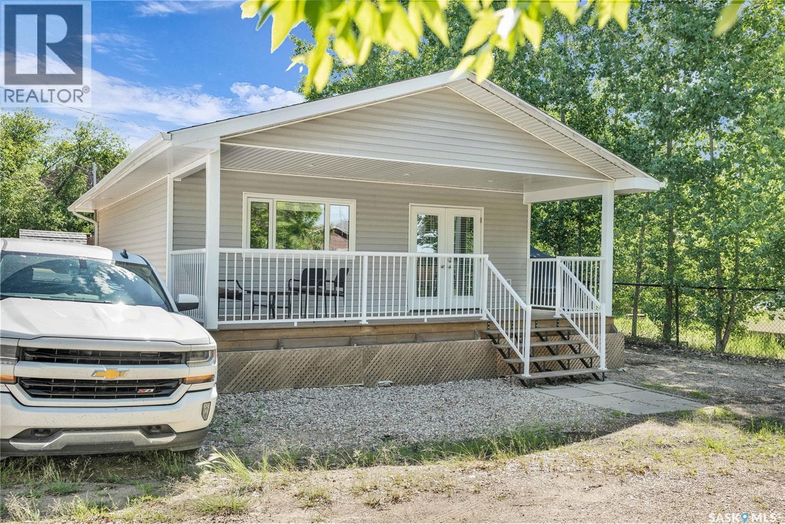607 Brighton STREET — photo 3