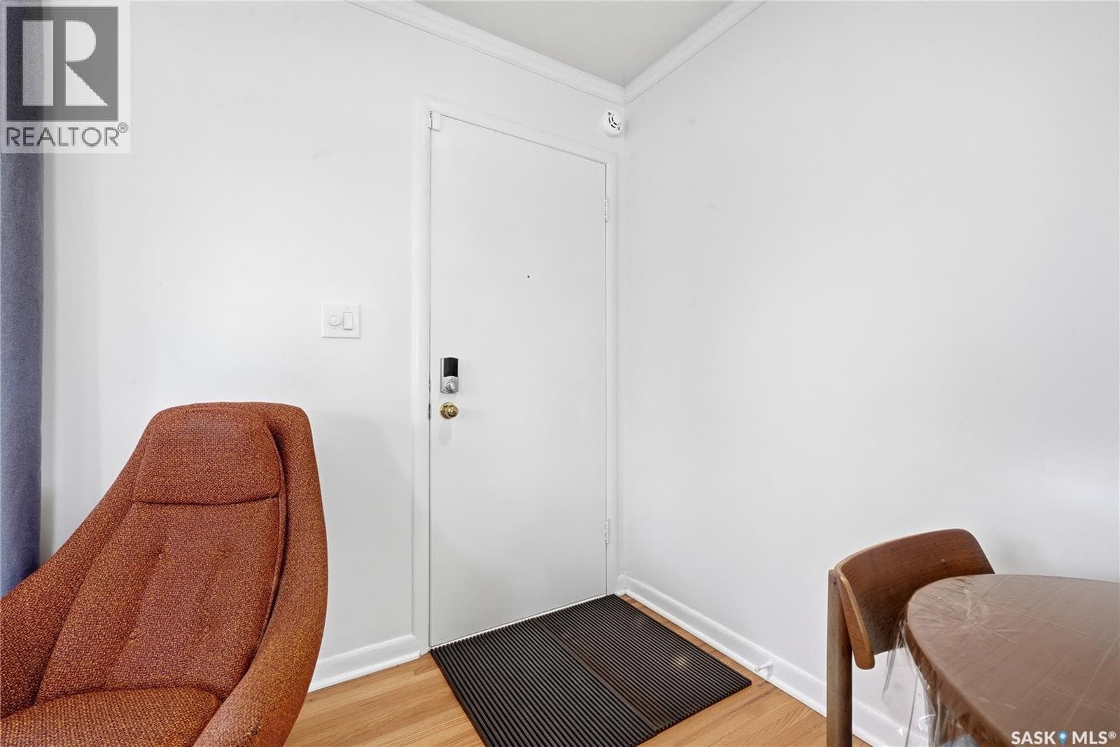 2221 Francis STREET — photo 3