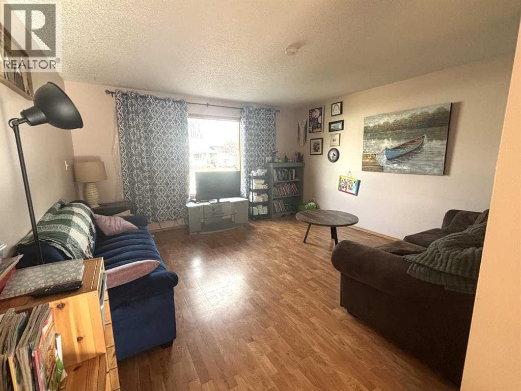 16 WOOD Drive — photo 3