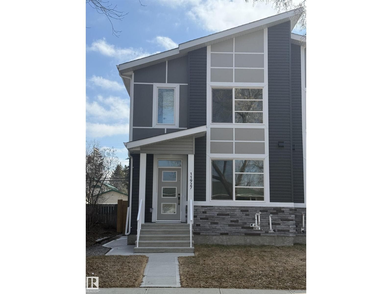 11927 123 ST NW