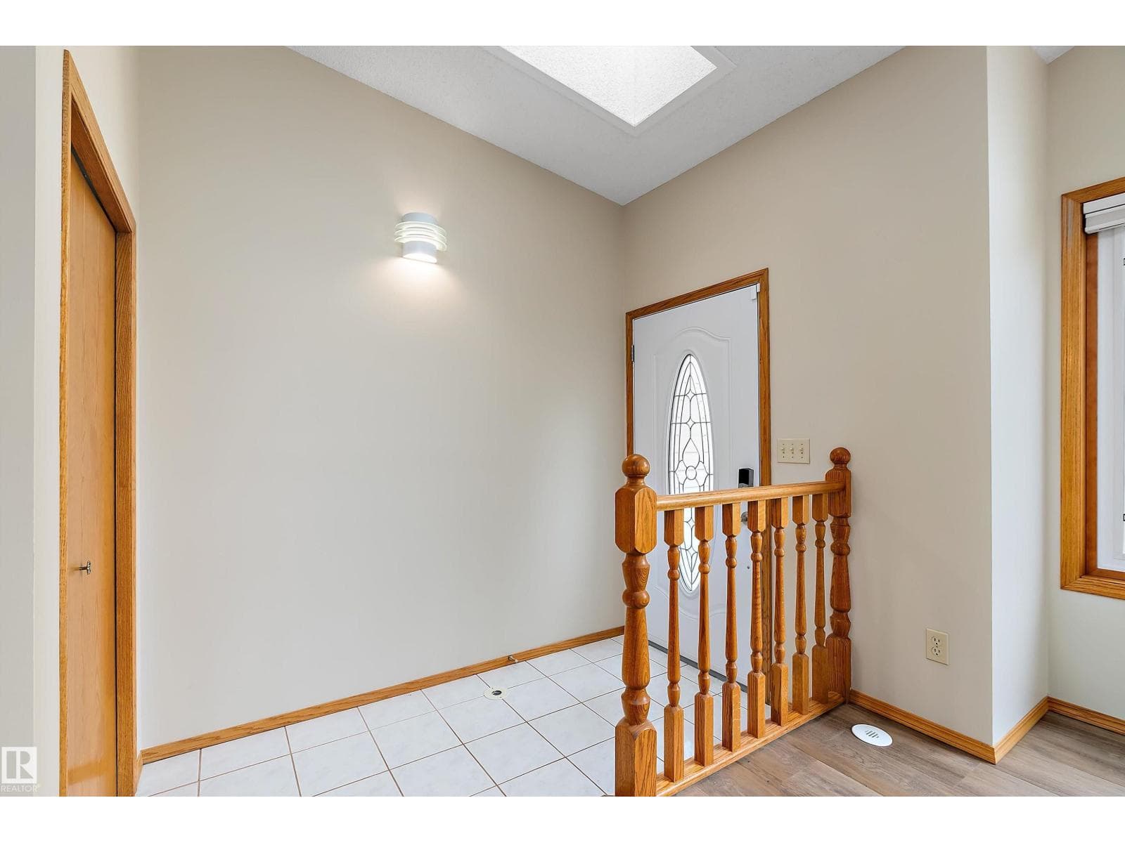 229 Northmount DR — photo 4