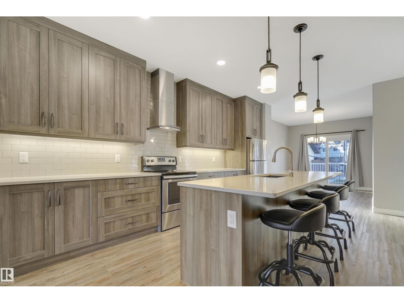 8540 89 ST NW — photo 3