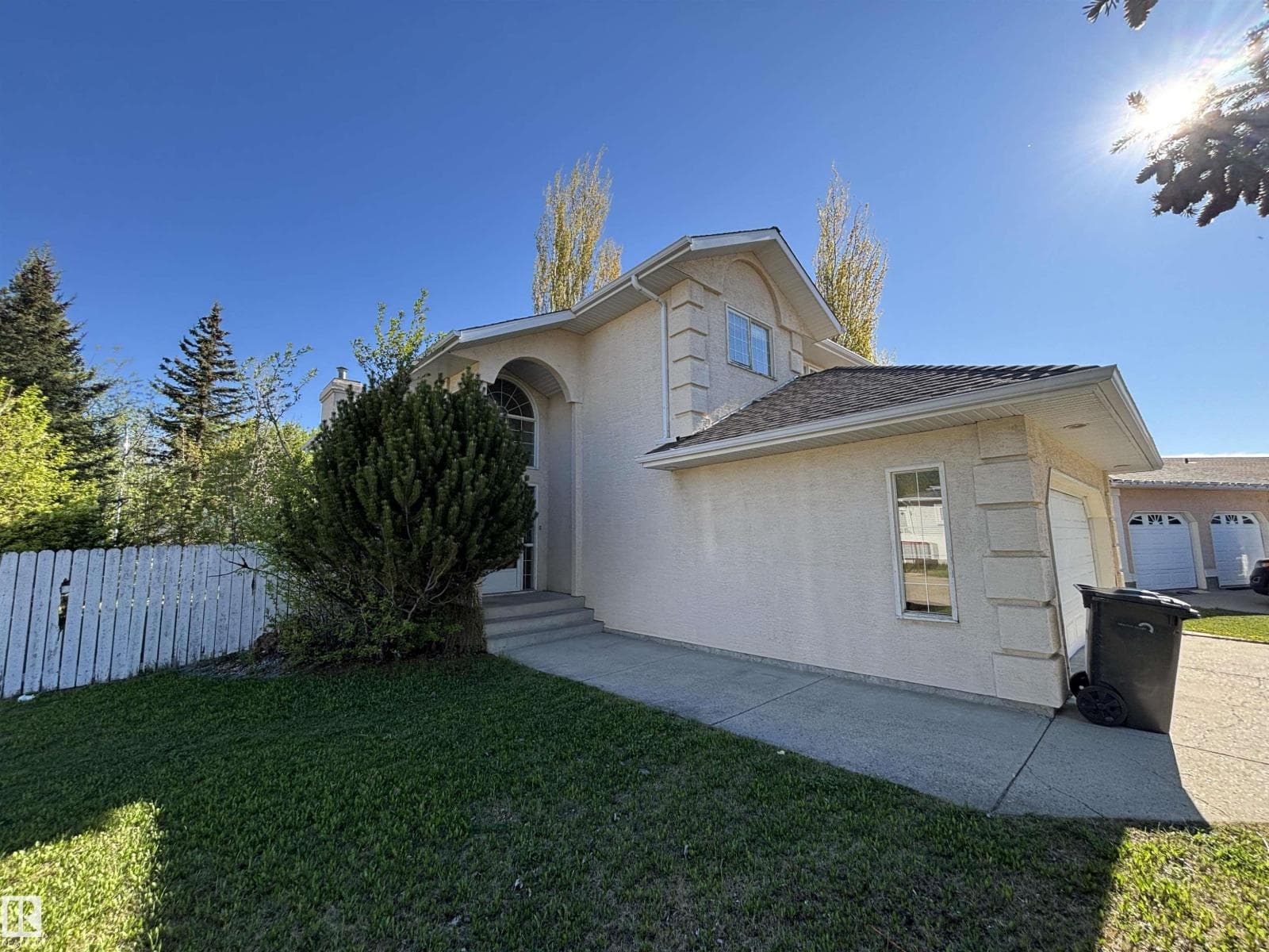 3516 49 AV — photo 3