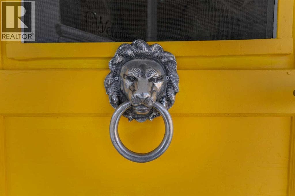 5013 49 A Street — photo 3
