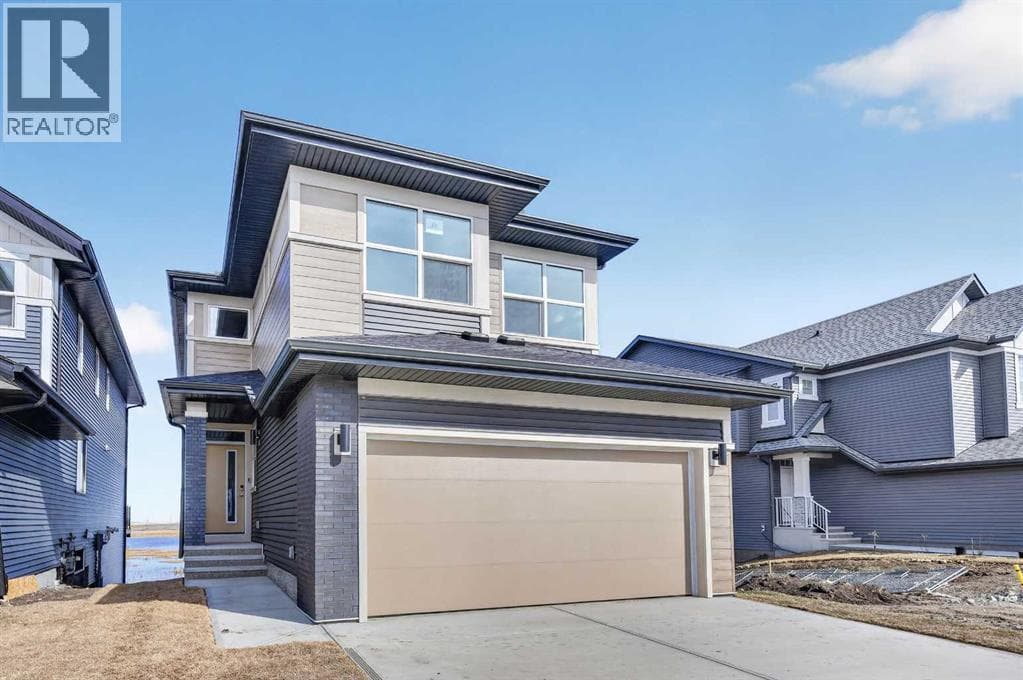 211 Corner Glen Crescent NE
