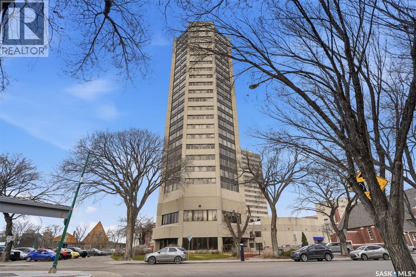 1080 424 Spadina CRESCENT E