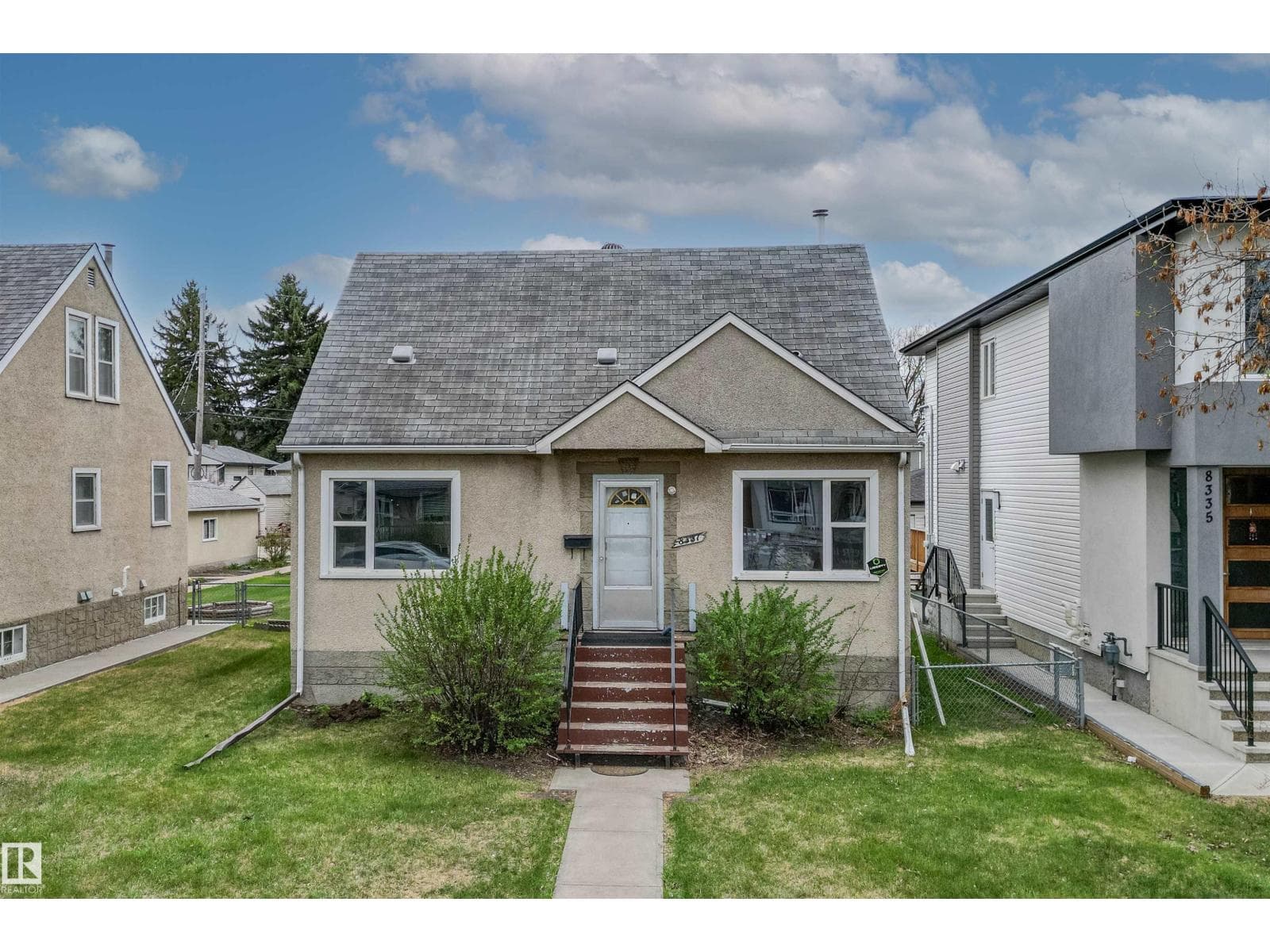8331 81 AV NW