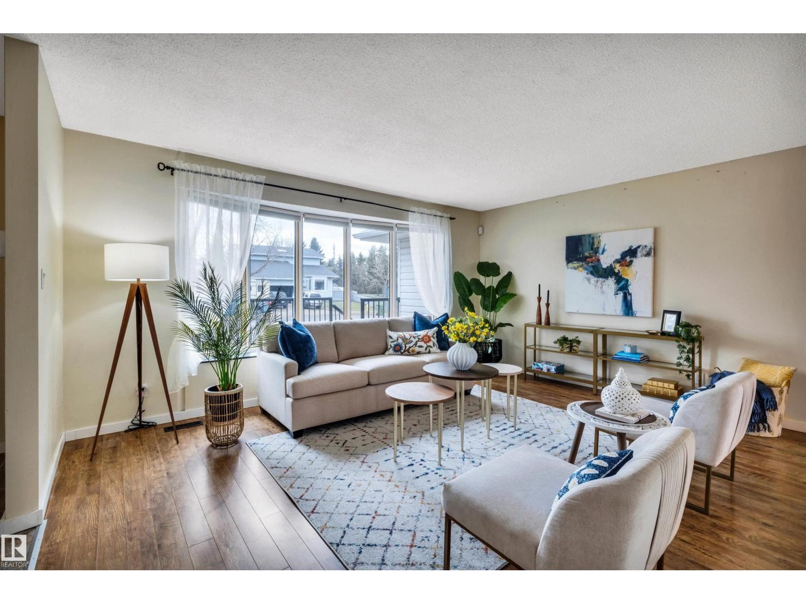 96 ARLINGTON DR