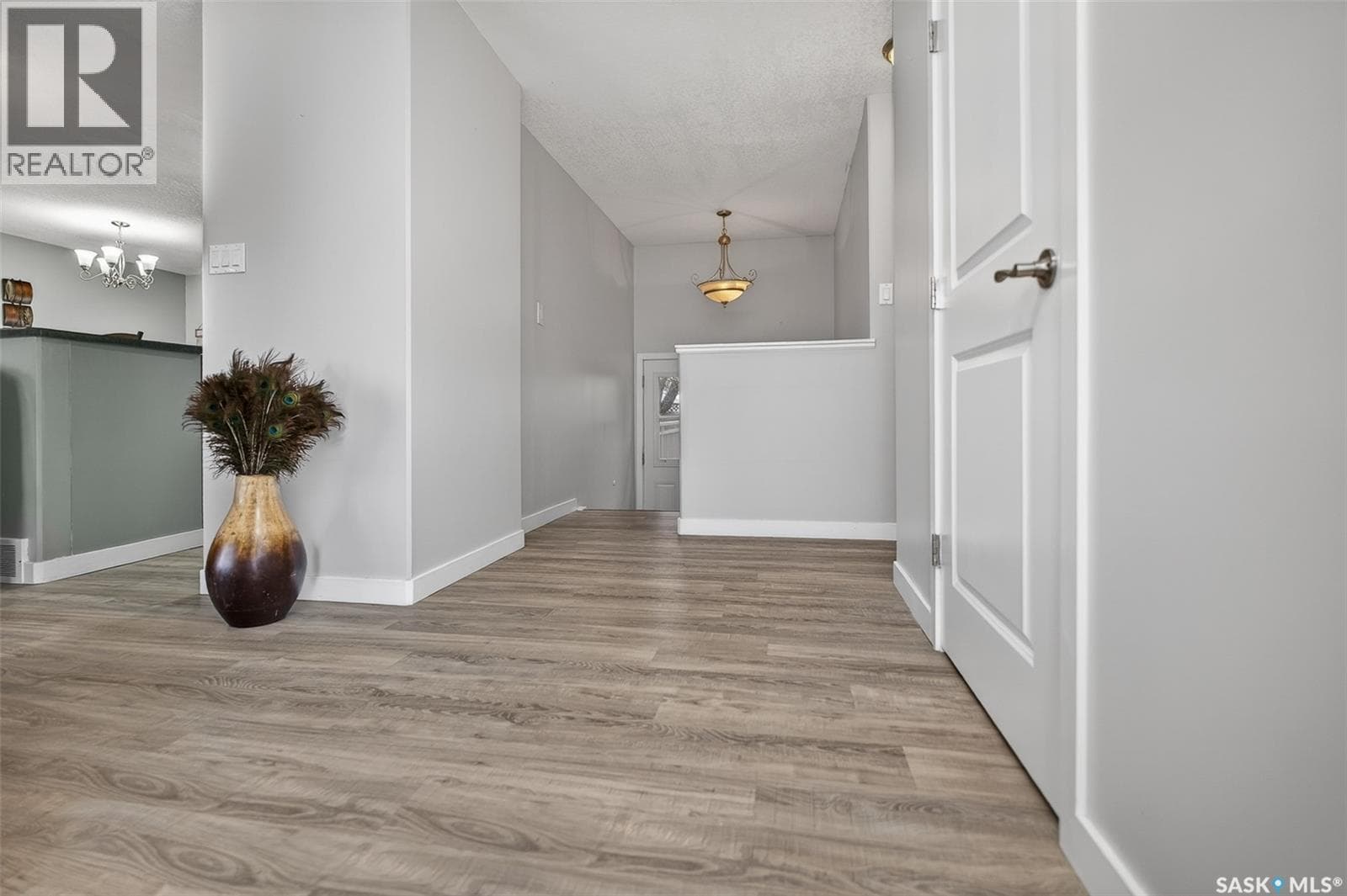 1227 Pascoe DRIVE E — photo 3