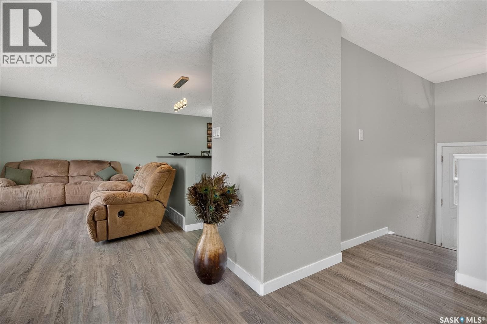 1227 Pascoe DRIVE E — photo 4
