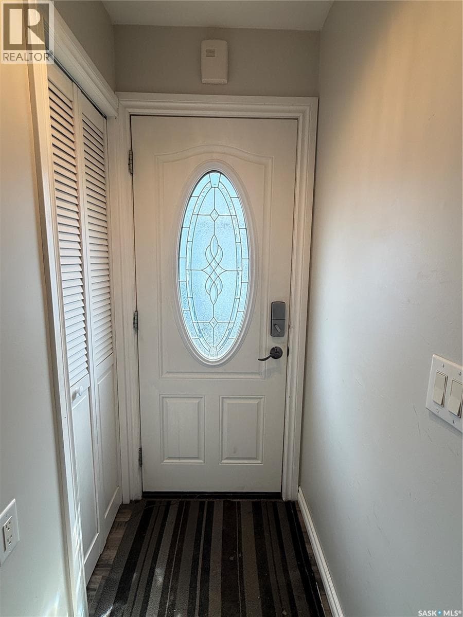 33 McCulloch STREET — photo 2