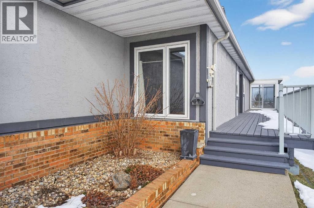 96 Norquay Heights NW — photo 3
