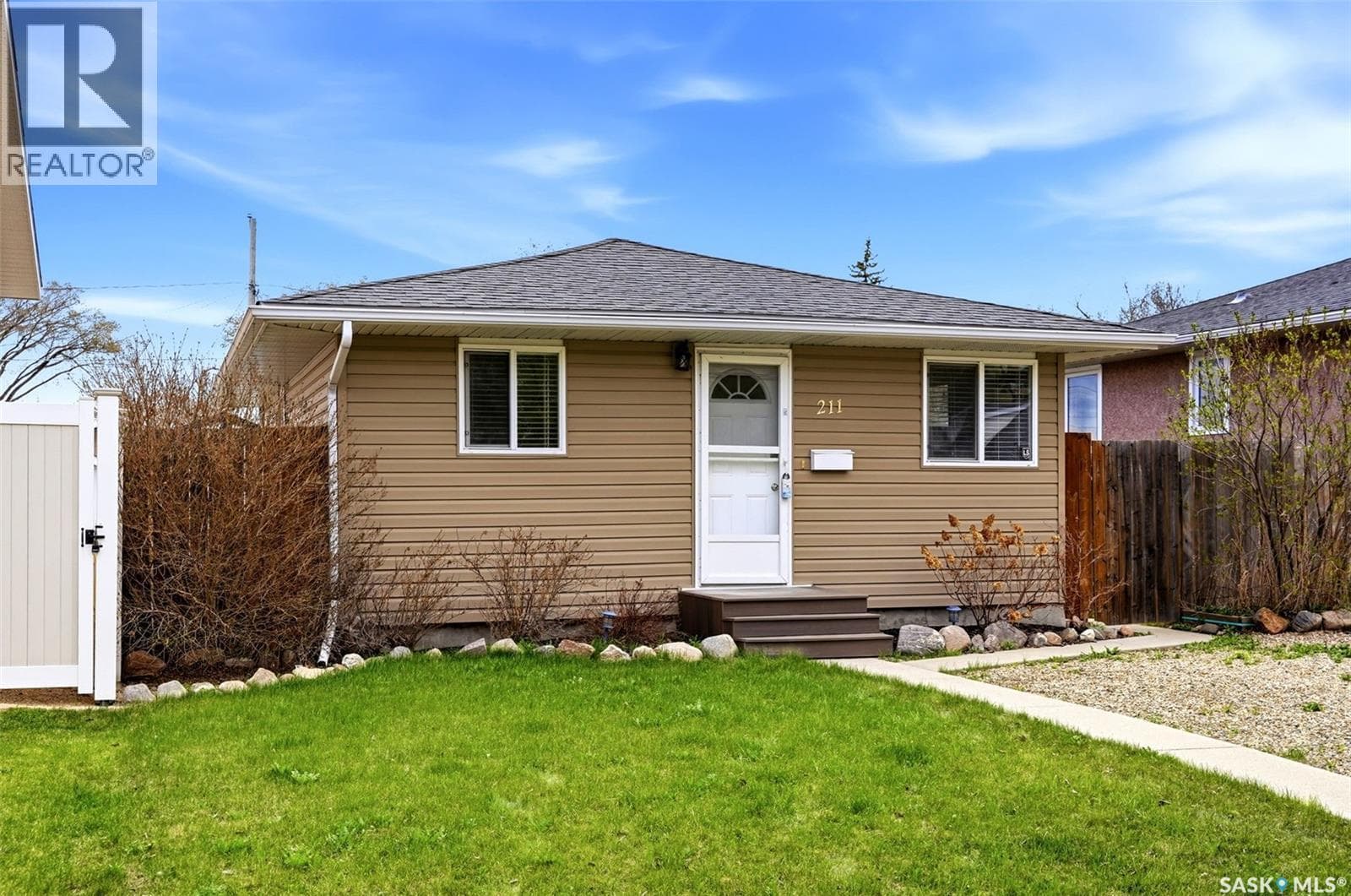 211 Ottawa STREET — photo 2