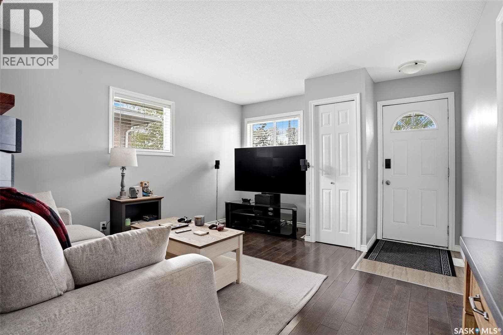 211 Ottawa STREET — photo 4