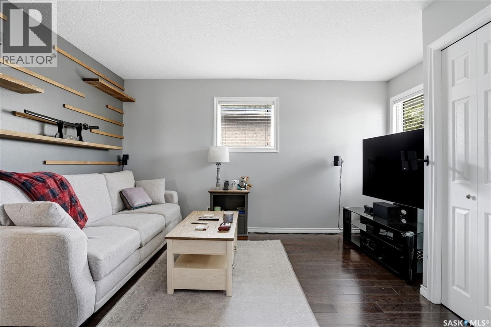211 Ottawa STREET — photo 5