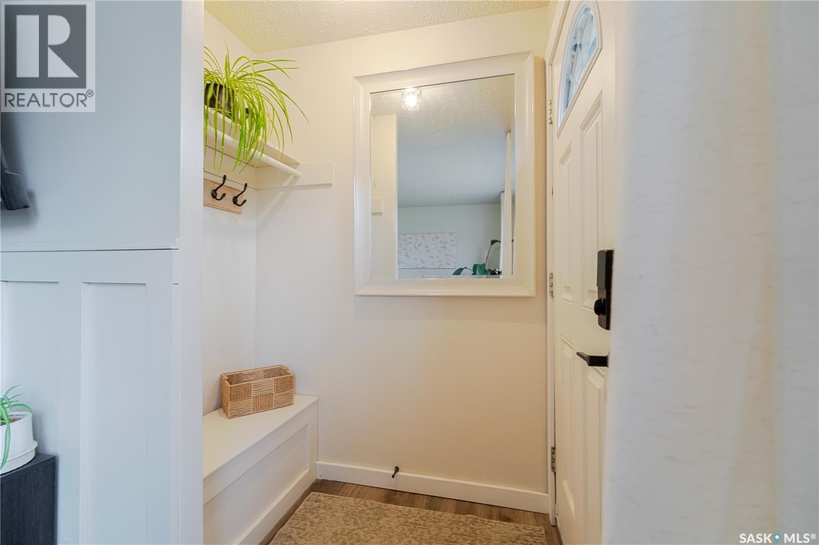 1009 Edmonton STREET — photo 4