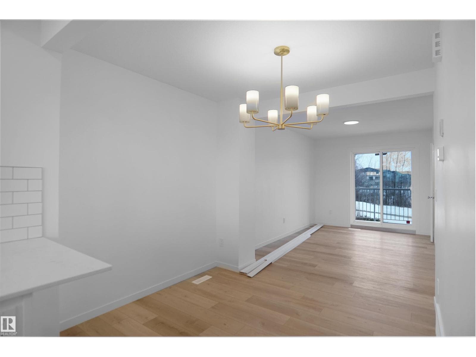 #25 531 MERLIN LD NW — photo 4