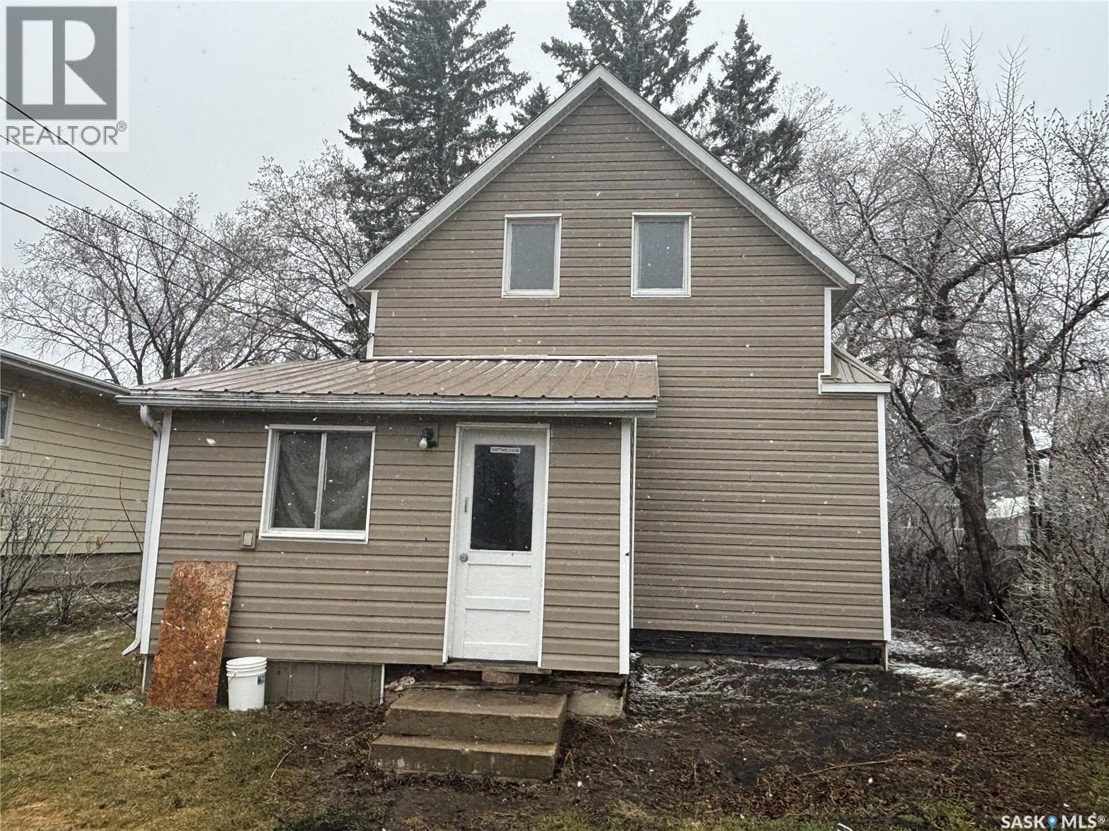 112 Stovel AVENUE E — photo 3