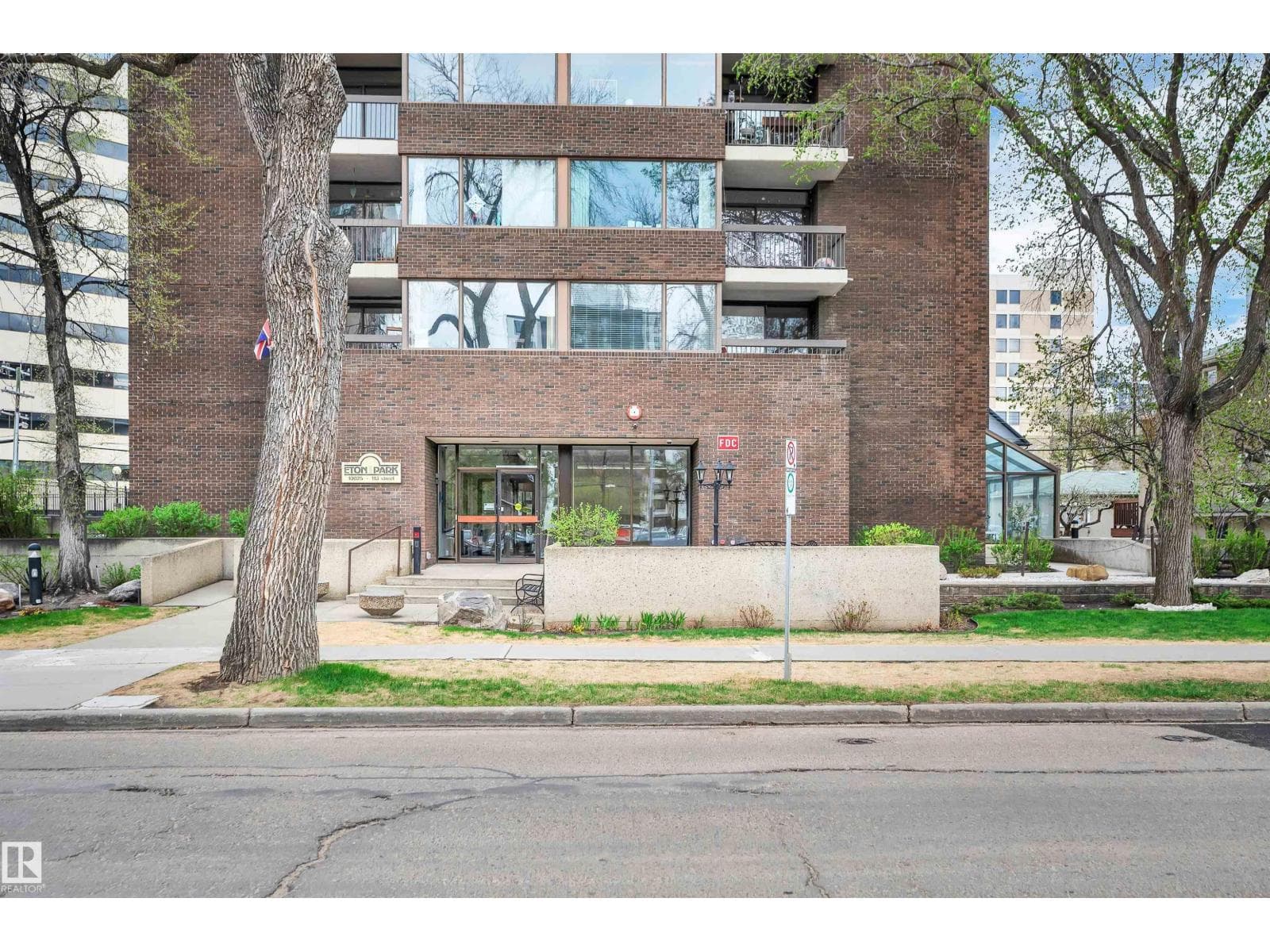 #1603 10025 113 ST NW — photo 3