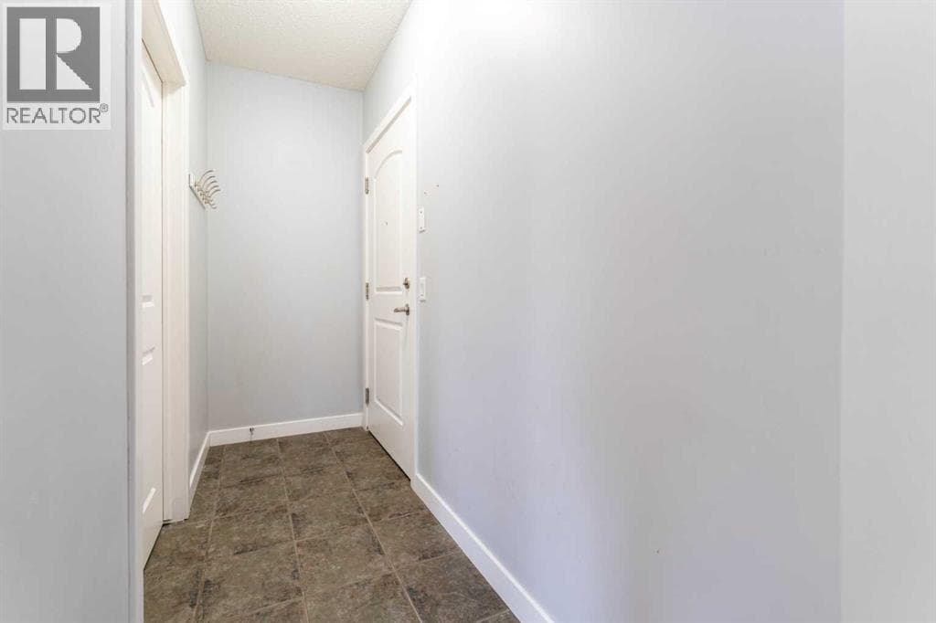 401, 323 18 Avenue SW — photo 3
