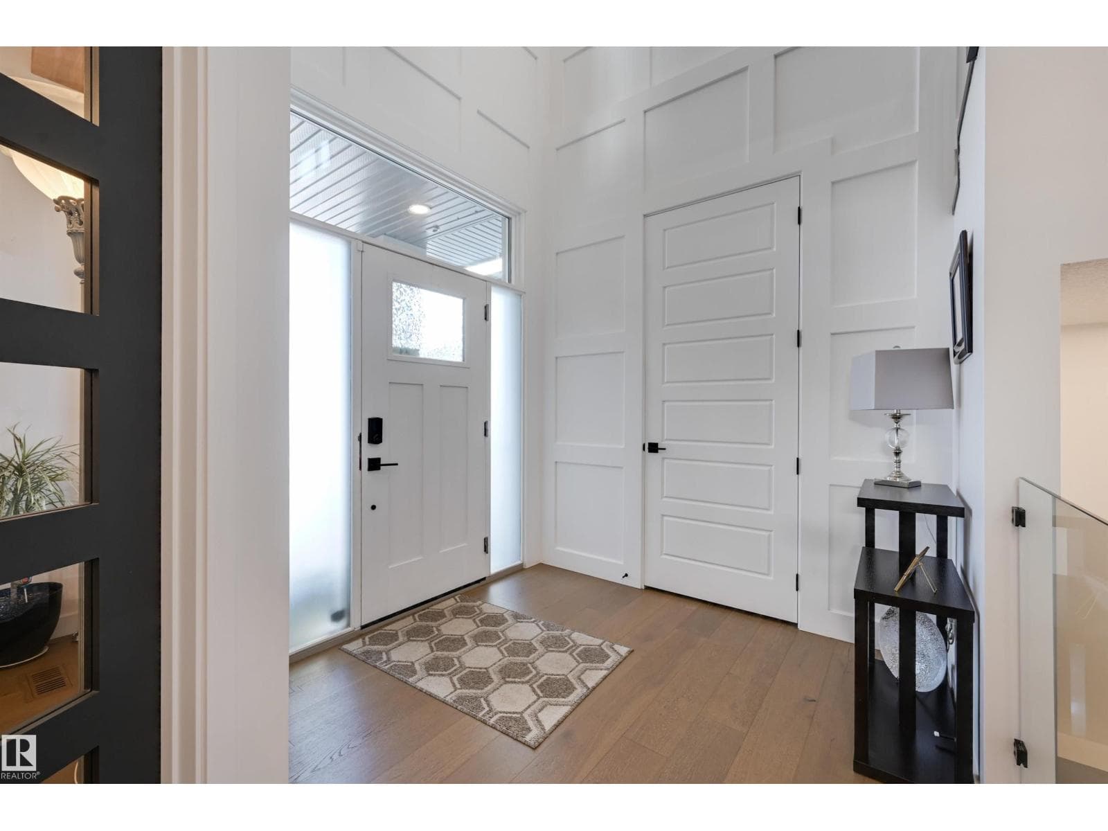 5501 109A ST NW — photo 4