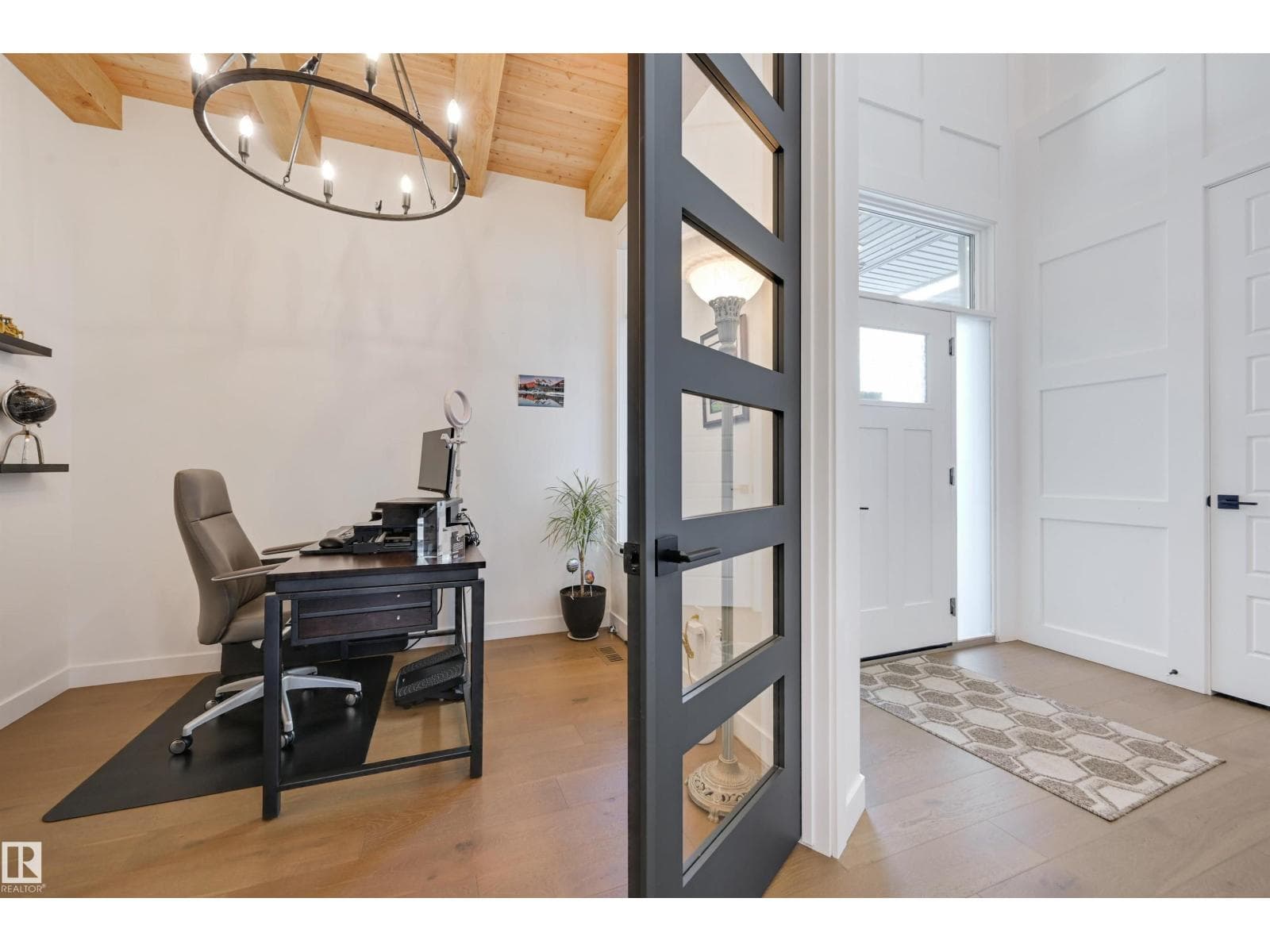 5501 109A ST NW — photo 5
