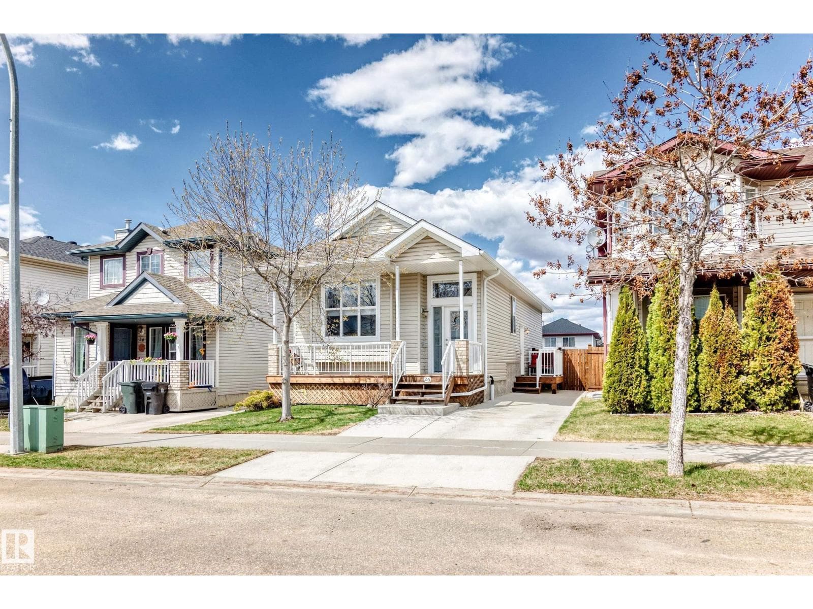 26 VAUGHN AV — photo 2
