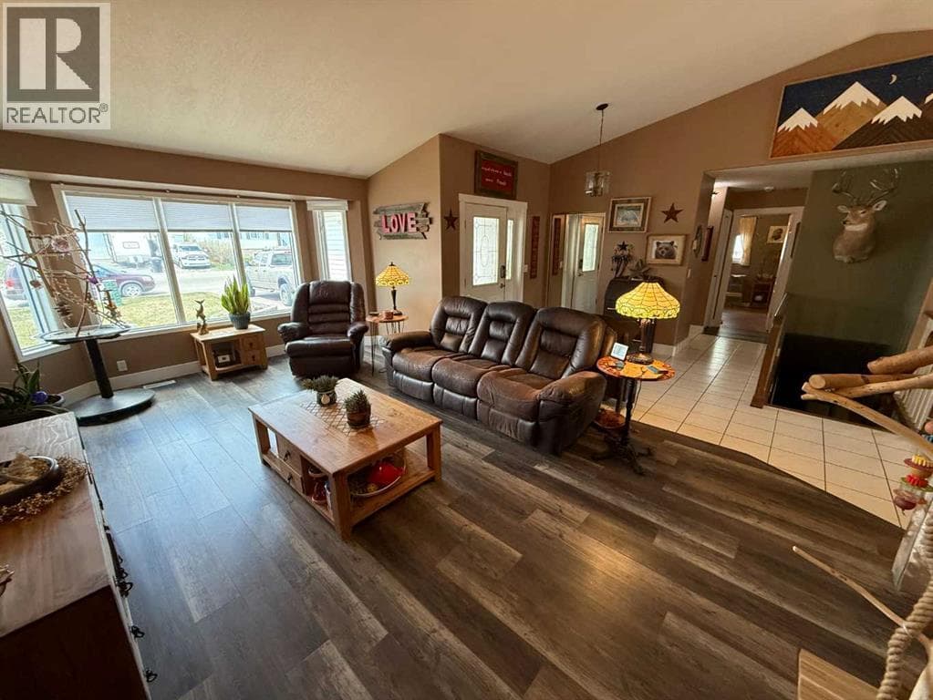 428 Collinge Road — photo 3