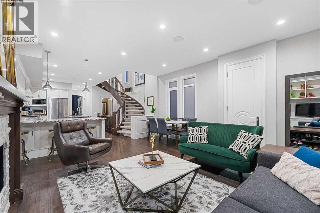 922 5 Street NW — photo 3