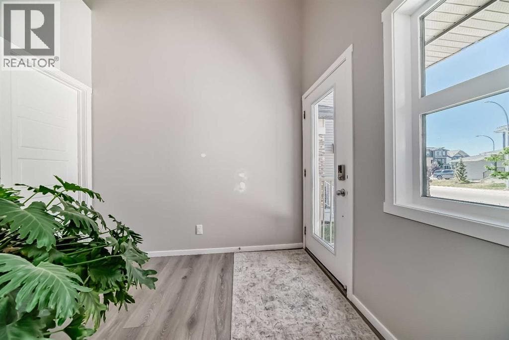 17 Walgrove Manor SE — photo 2
