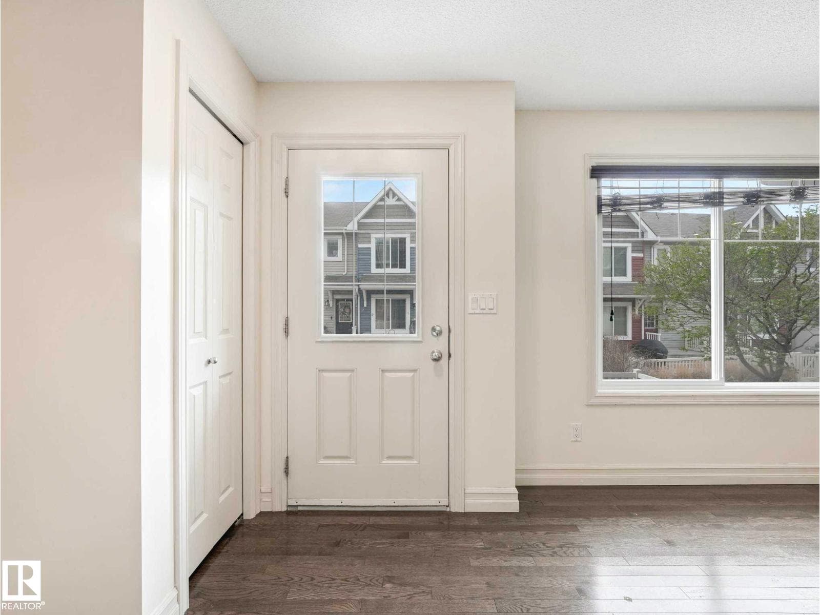 #66 5317 3 AV SW — photo 4