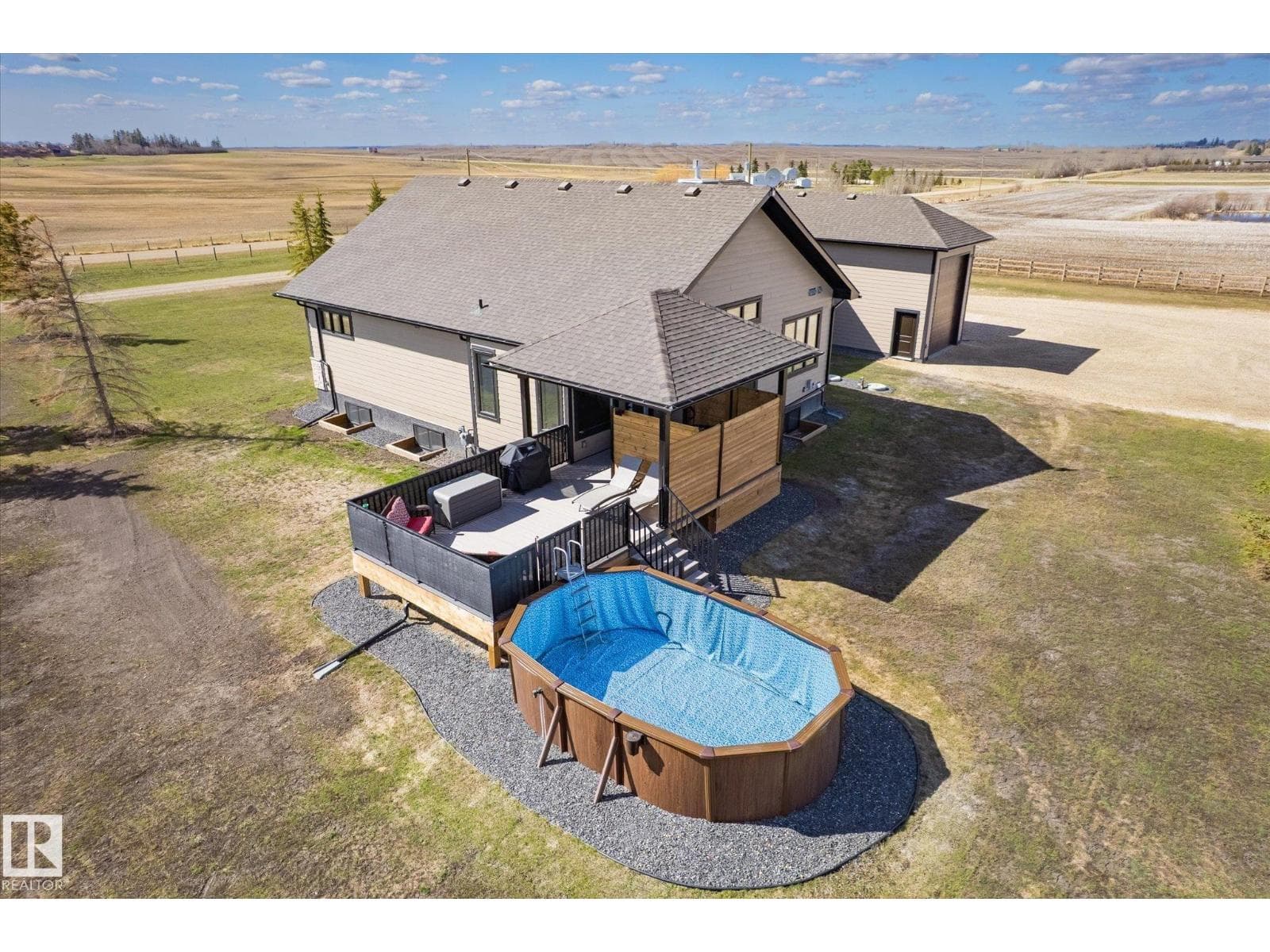 55525 RGE ROAD 264 — photo 4