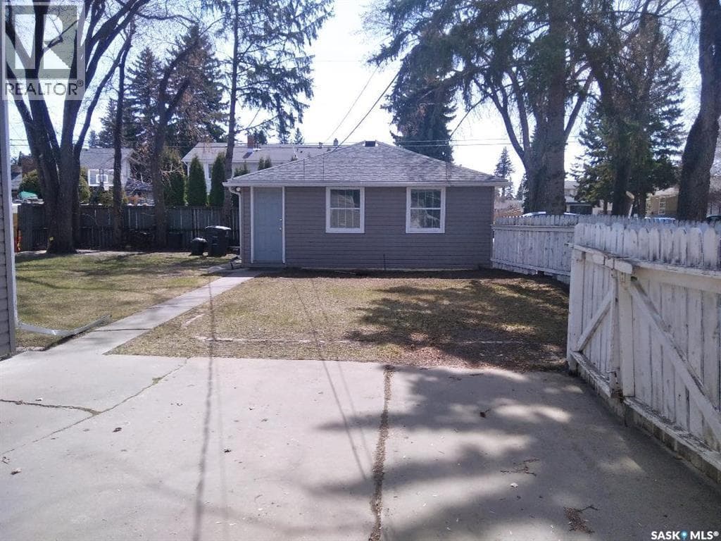 1402 14th STREET E — photo 2