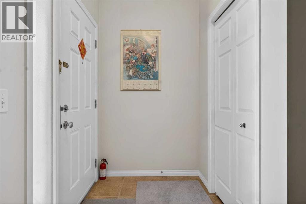 156 Saddlecrest Park NE — photo 2