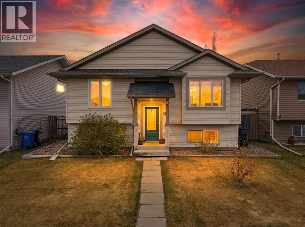 62 Mcdougall Close
