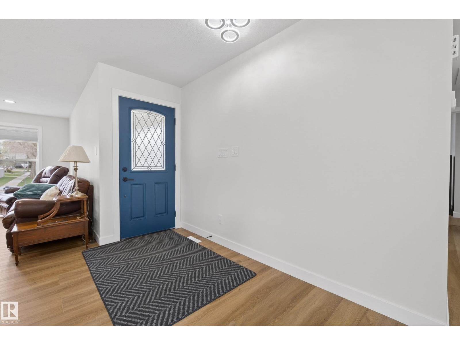 11 LABELLE CR — photo 3